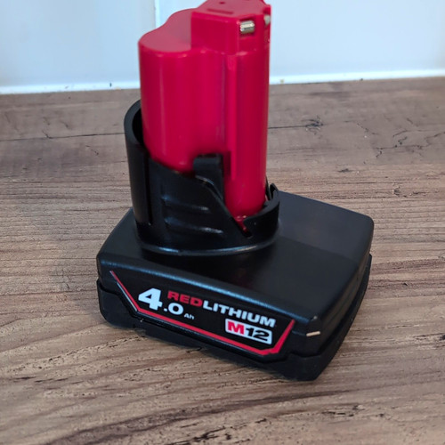 Milwaukee m12 12v - m12, b4