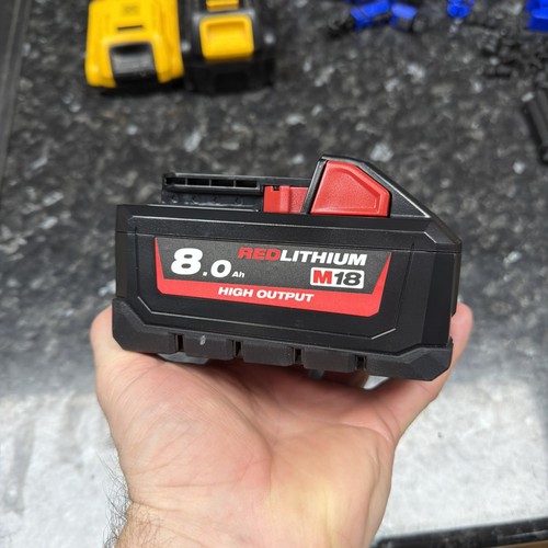 Milwaukee 8ah m18 redlithium - milwaukee,