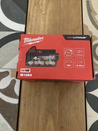 Milwaukee m18b4 18v 0ah - 18v, 4.0ah