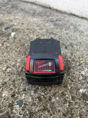 Milwaukee m18 5ah battery - milwaukee,